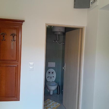 Apartmani Studio Apartmani Senjska Maslina Senj  Extérieur photo
