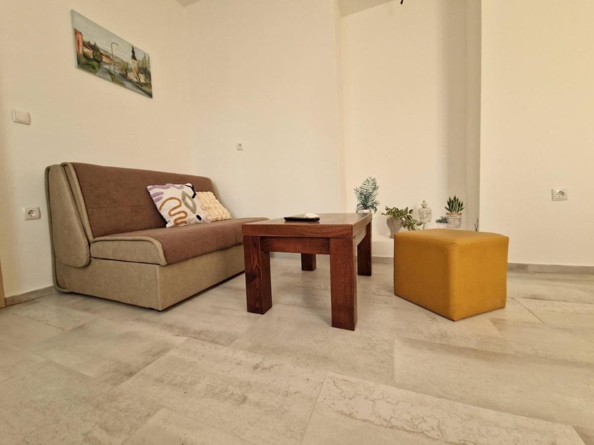 Apartmani Studio Apartmani Senjska Maslina Senj  Extérieur photo